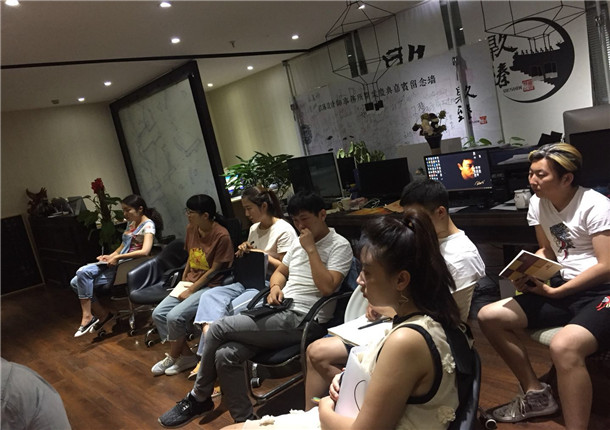 �N���OӋ2018�����K���h