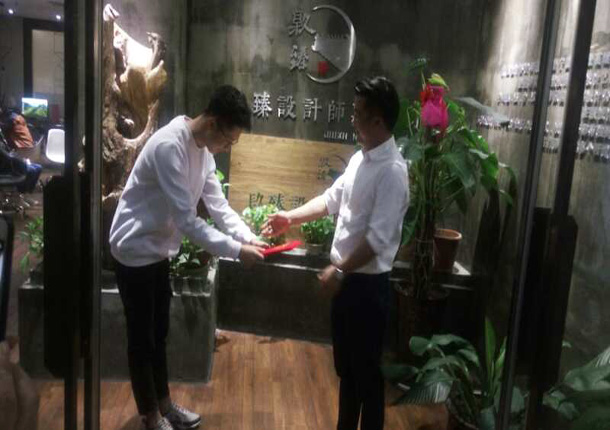 �y���k�����b���OӋ|�N���b�