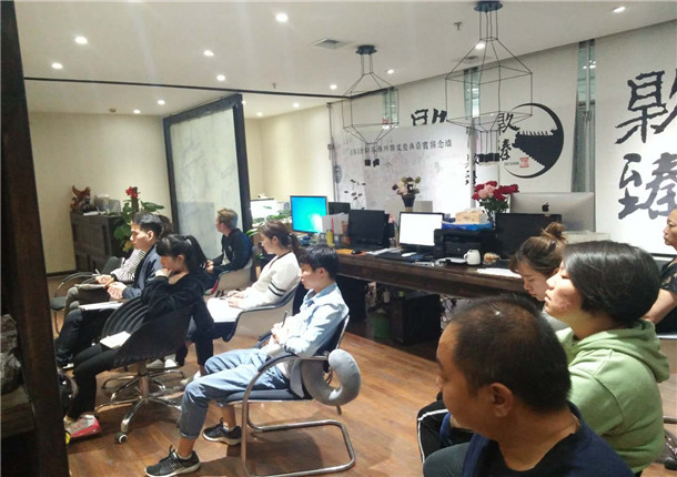 �y���k�����b���OӋ|�N���b�,��ץ�|���ٰlչ����푿ڱ���һվ!