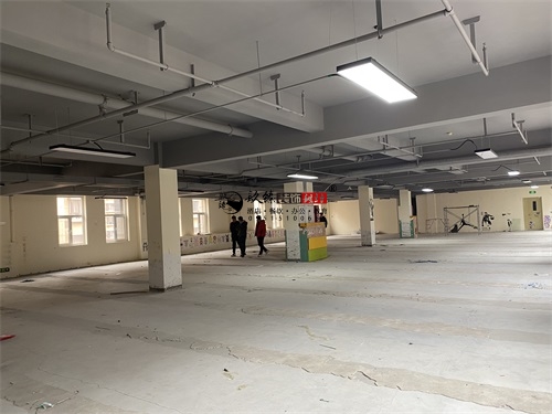 �y���҃��b���OӋ�Ŀ|�N���OӋ