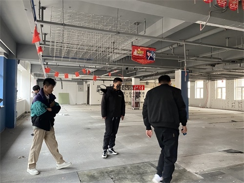 �y������b���OӋ�Ŀ|�N���OӋ