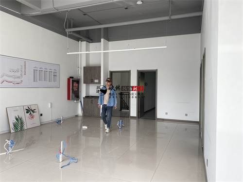 �y����偵��b���OӋ�Ŀ|�N���OӋ