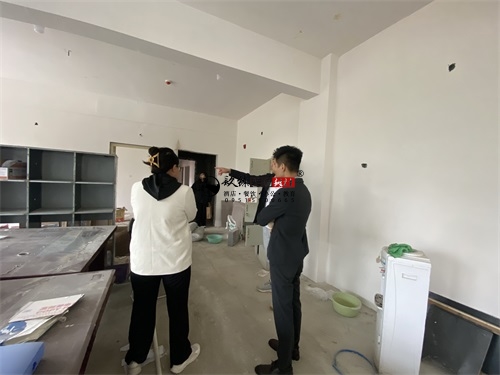 �y����Ӗ�WУ�b���OӋ�Ŀ|�N���b�