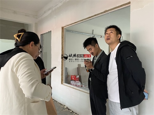 �y����Ӗ�WУ�b���OӋ�Ŀ|�N���b�