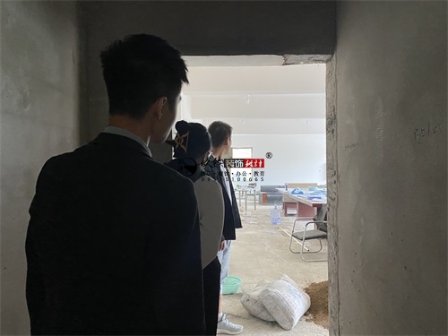 �y����Ӗ�WУ�b���OӋ�Ŀ|�N���b�