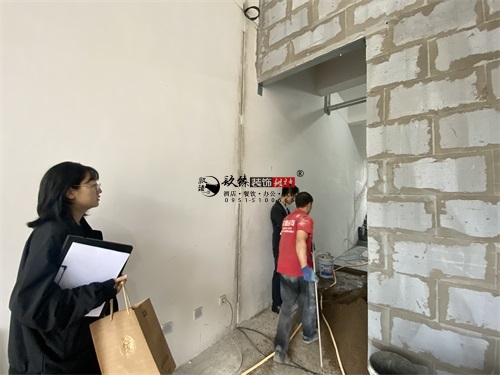 �y����Ӗ�WУ�b���OӋ�Ŀ|�N���b�