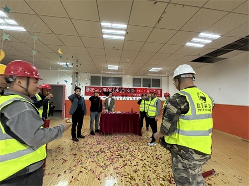 �y���Ļ������b���OӋ�Ŀ|�N���b�