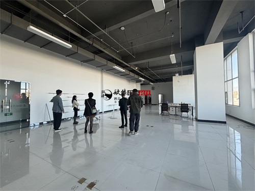 �y���k�����OӋ�b���Ŀ|�N���b�