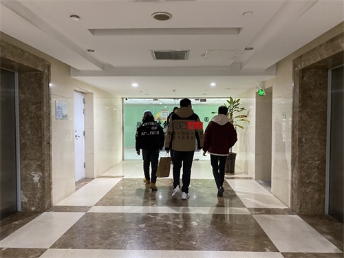 �y���k�����OӋ�b���Ŀ|�N���b�