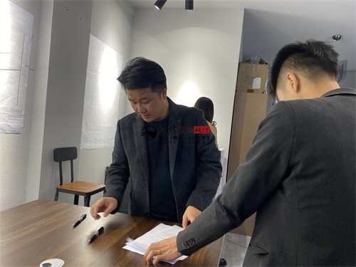 �y���B�������OӋ�b���Ŀ|�N���b�