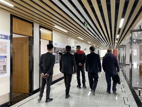 �y���b���OӋ��˾|�N�鹤�b