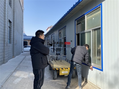 �y���OӋ�b�޹�˾���]|�N���b�