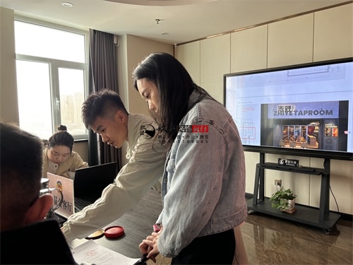 �y���ư��OӋ�b���Ŀ|�N���b�