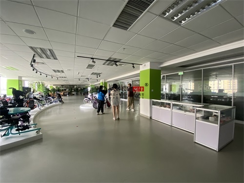 �y�����B�����OӋ�b���Ŀ|�N���b�