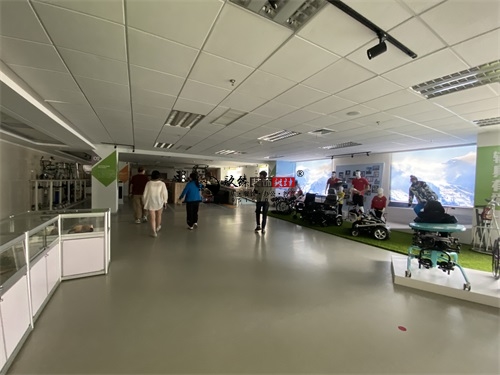 �y�����B�����OӋ�b���Ŀ|�N���b�