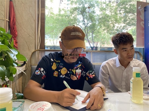 �y���͏d�b���OӋ�Ŀ|�N���b�